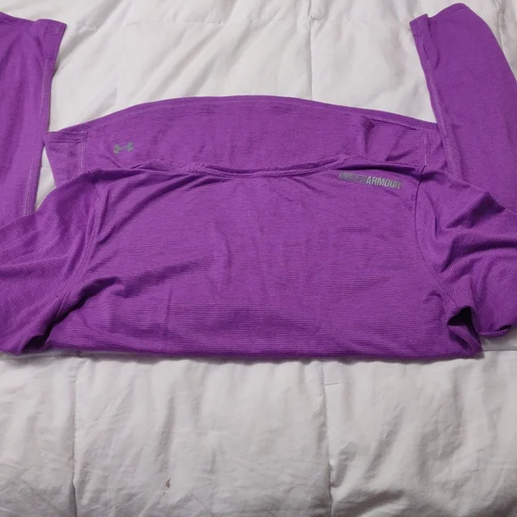 Top - Picture 2 of 2